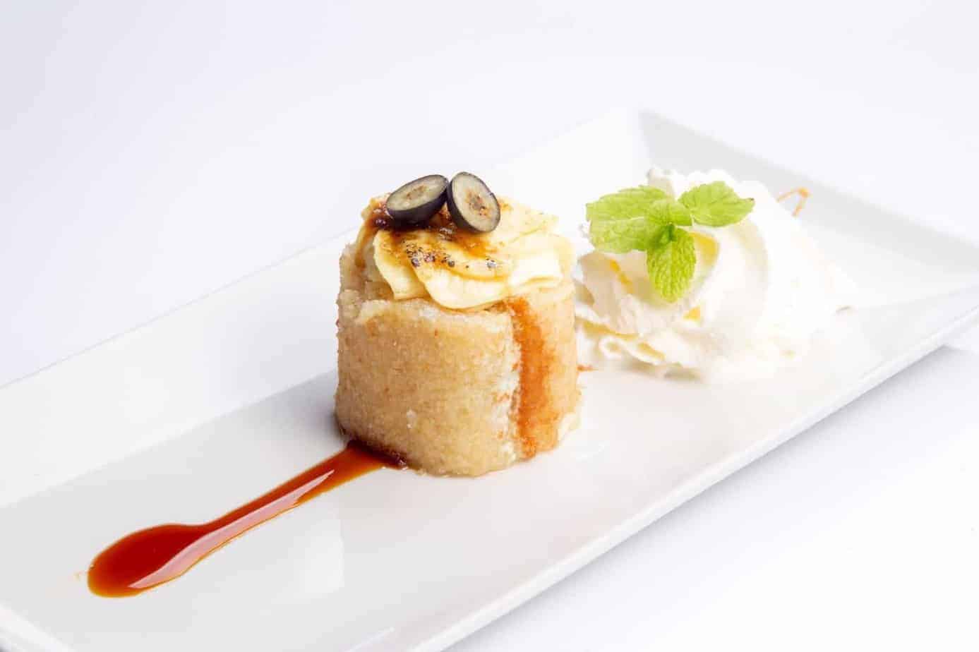 Services pionono, postre típico de Granada
